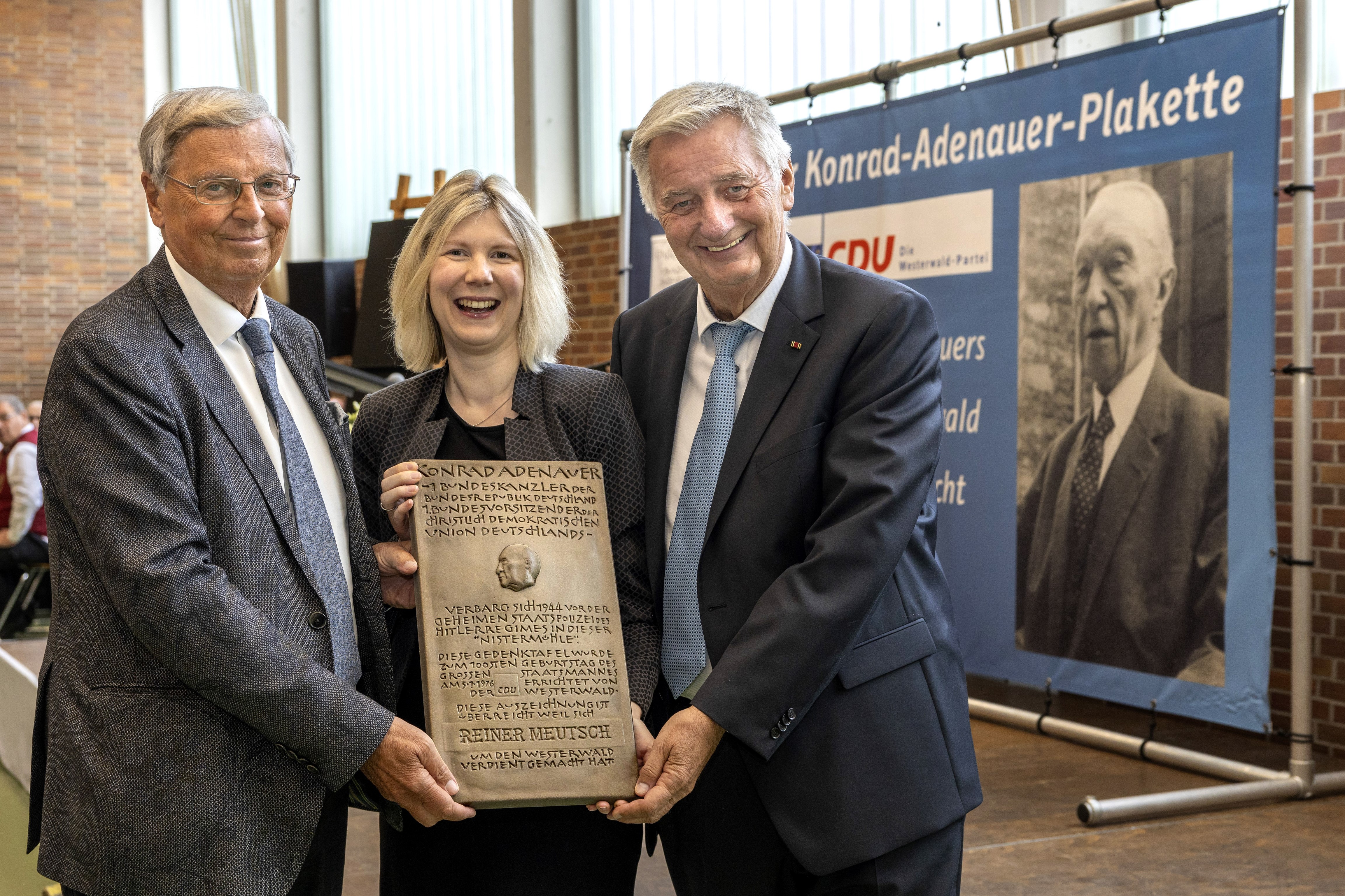 Reiner Meutsch erhält die Konrad-Adenauer-Gedenkplakette