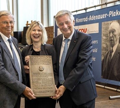 Reiner Meutsch erhält die Konrad-Adenauer-Gedenkplakette