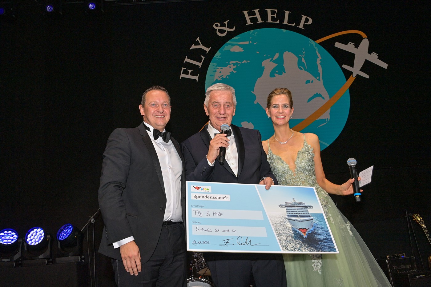 Erfolgreiche Spendengala von FLY & HELP | Stiftung FLY & HELP
